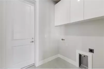 1123 NE 10th St, Cape Coral, FL 33909 - Photo 31