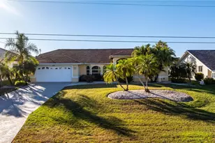4532 SW 17th Ave, Cape Coral, FL 33914 - Photo 3