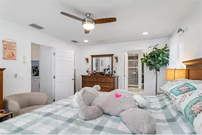 2306 NE 34th St, Cape Coral, FL 33909 - Photo 15