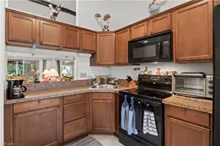 4682 Blackberry Dr, Fort Myers, FL 33905 - Photo 9