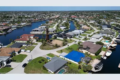 4964 Seville Ct, Cape Coral, FL 33904 - Photo 9