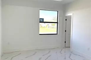 810 Magnolia Ave, Lehigh Acres, FL 33972 - Photo 11