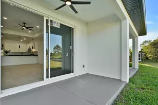 918 Eisenhower Blvd, Lehigh Acres, FL 33974 - Photo 27