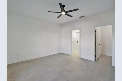 918 Eisenhower Blvd, Lehigh Acres, FL 33974 - Photo 17