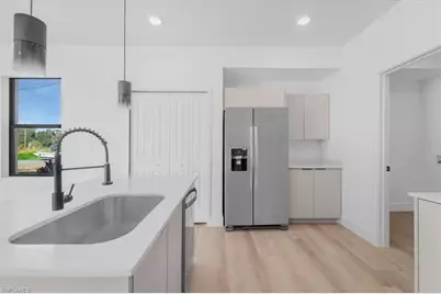 8044 Buttercup Cir, Labelle, FL 33935 - Photo 11