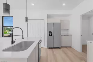 8044 Buttercup Cir, Labelle, FL 33935 - Photo 11