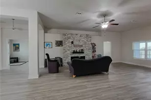 1426 NE 5th Pl, Cape Coral, FL 33909 - Photo 11
