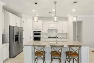 19648 Aqua View Ln, Fort Myers, FL 33913 - Photo 13