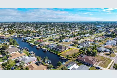 107 SE 35th Ter, Cape Coral, FL 33904 - Photo 9