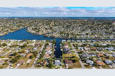 107 SE 35th Ter, Cape Coral, FL 33904 - Photo 3