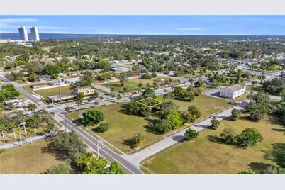 2726 Dr Martin Luther King Jr Blvd, Fort Myers, FL 33916 - Photo 9