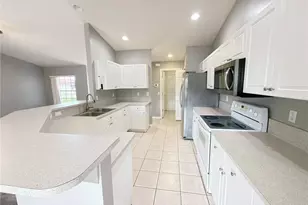 933 SW 7th Ave, Cape Coral, FL 33991 - Photo 3