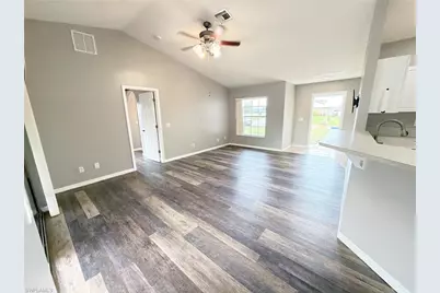 933 SW 7th Ave, Cape Coral, FL 33991 - Photo 5