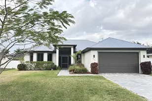 916 SW 7th Ave, Cape Coral, FL 33991 - Photo 1