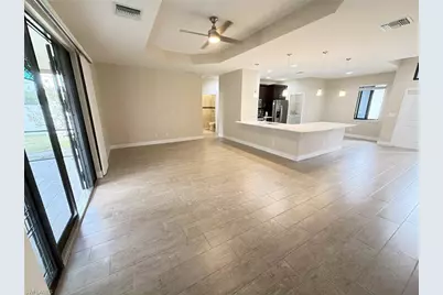 916 SW 7th Ave, Cape Coral, FL 33991 - Photo 11