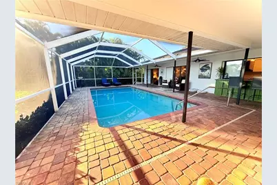 4047 Country Club Blvd, Cape Coral, FL 33904 - Photo 9