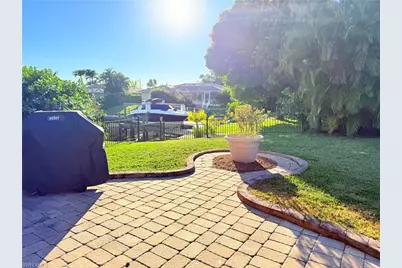 4047 Country Club Blvd, Cape Coral, FL 33904 - Photo 47