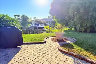 4047 Country Club Blvd, Cape Coral, FL 33904 - Photo 47