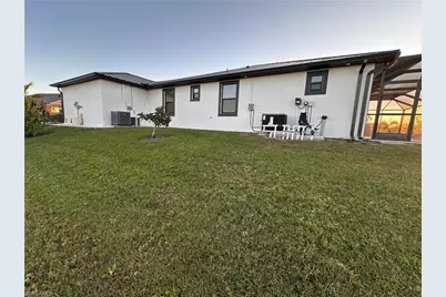 509 NE 5th Ter, Cape Coral, FL 33909 - Photo 9