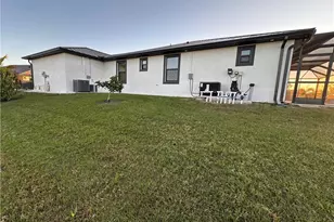 509 NE 5th Terrace, Cape Coral, FL 33909 - Photo 9