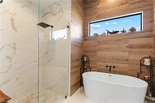 1620 NE 10th Ln, Cape Coral, FL 33909 - Photo 25