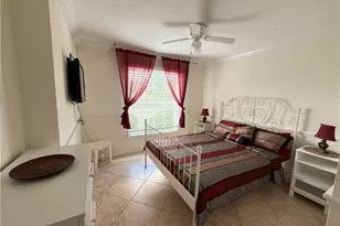 902 McArthur Ave, Lehigh Acres, FL 33936 - Photo 9