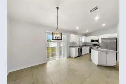 210 Manatee St, Fort Myers, FL 33913 - Photo 5