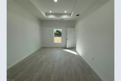 1014 Lakeside Dr, Lehigh Acres, FL 33974 - Photo 9