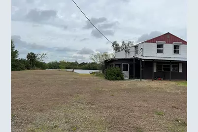 2111 Gardner Ct, Alva, FL 33920 - Photo 9