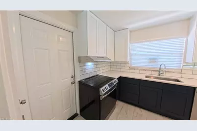 1315 SE 45th St, Cape Coral, FL 33904 - Photo 7