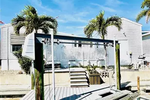 3064 Sloop Ln, Saint James City, FL 33956 - Photo 5