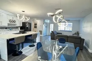 1206 SE 23rd Pl, Cape Coral, FL 33990 - Photo 5