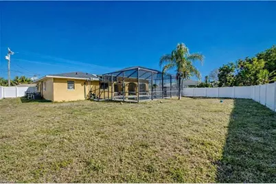 1142 SE 19th Ter, Cape Coral, FL 33990 - Photo 23