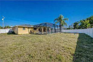 1142 SE 19th Terrace, Cape Coral, FL 33990 - Photo 23