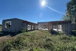 3105 NW 17th Ln, Cape Coral, FL 33993 - Photo 5