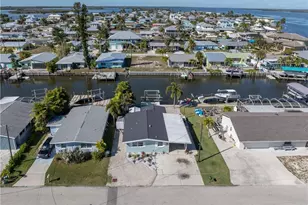 2562 Bayshore Dr, Matlacha, FL 33993 - Photo 35