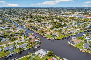 2801 SE 18th Ct, Cape Coral, FL 33904 - Photo 11