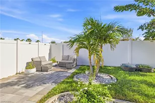 1017 NE 15th Pl, Cape Coral, FL 33909 - Photo 37