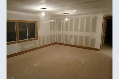 5511 Ben Franklin Ln, North Fort Myers, FL 33917 - Photo 3