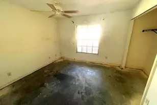 9761 Deerfoot Dr, Fort Myers, FL 33919 - Photo 7