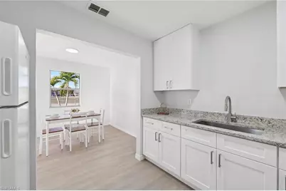 3628 Suntrust Dr, Fort Myers, FL 33916 - Photo 11