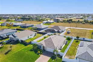 1018 NW 19th St, Cape Coral, FL 33993 - Photo 39