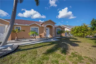 3818 SW 6th Pl, Cape Coral, FL 33914 - Photo 3