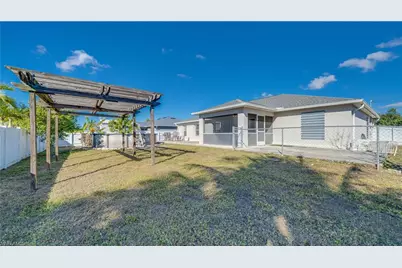 1704 NW 13th St, Cape Coral, FL 33993 - Photo 27
