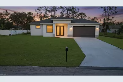 902 Magnolia Ave, Lehigh Acres, FL 33972 - Photo 1