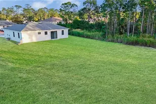 902 Magnolia Ave, Lehigh Acres, FL 33972 - Photo 27