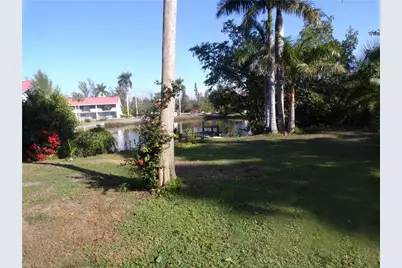 7194 Maida Ln, Fort Myers, FL 33908 - Photo 5