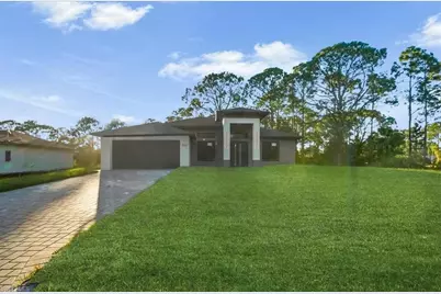 705 Little Rock St E, Lehigh Acres, FL 33974 - Photo 5