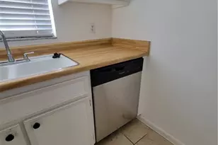 7035 Cedarhurst Dr, Fort Myers, FL 33919 - Photo 13