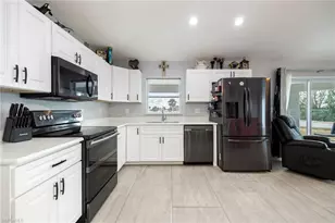 1053 Lock Ln SW, Moore Haven, FL 33471 - Photo 15